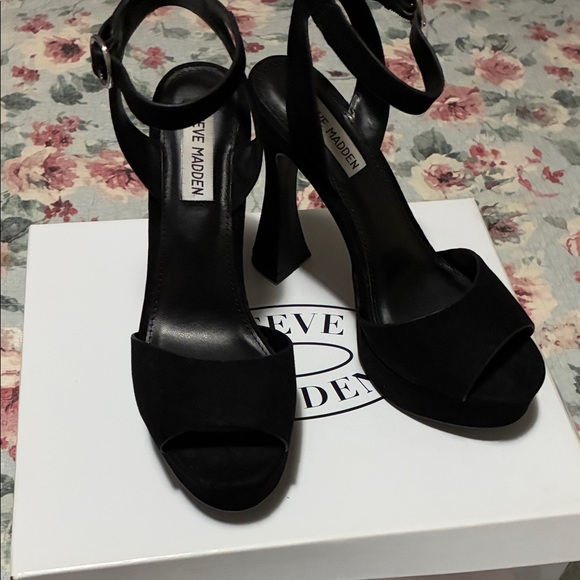 Steve Madden Black Platform Heels - Picture 1 of 6